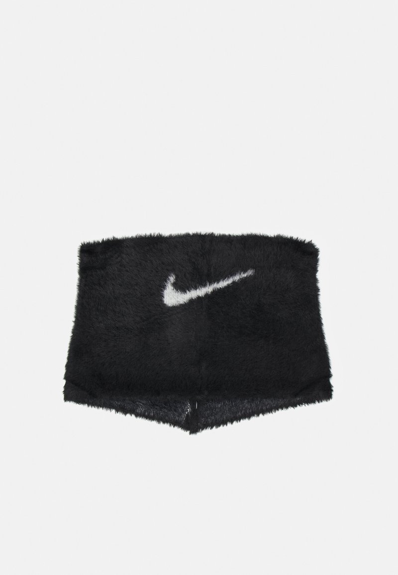 Črna umetna krznena naglavna trakov s belim Nike swoosh logotipom. Ima mehak občutek in zožene konce za udobno prileganje.