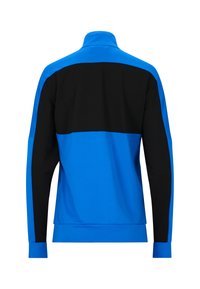 Blå och svart zip-up jacka med ståkrage; har ett enhetligt svart horisontellt panel vid axeln och blå ärmar och kropp.