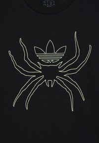 adidas Originals TEE UNISEX - Marškinėliai su spaudiniu - black