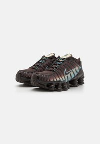 Nike Sportswear SHOX TL Trainers Zalando UK