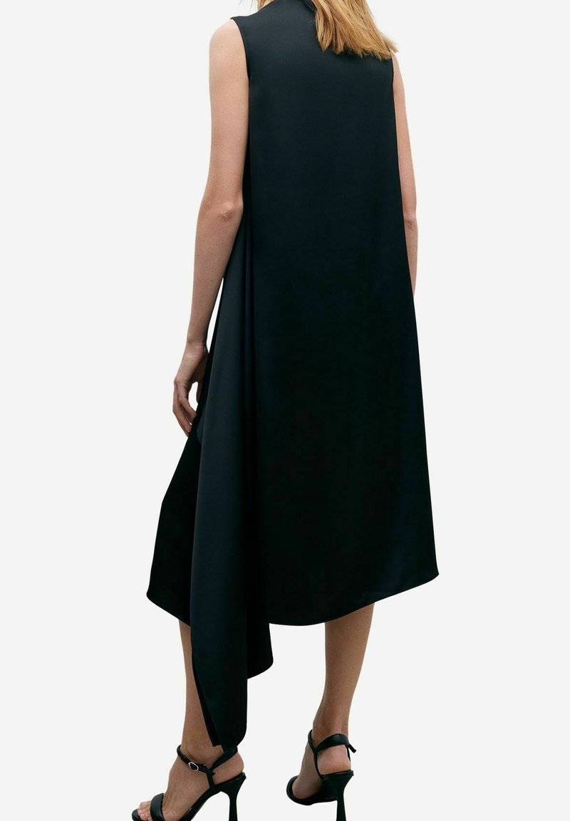 ADOLFO DOMINGUEZ Maxi dress - black - (Pre-owned) - Zalando