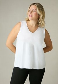 Live Unlimited London V-NECK - Linne - white