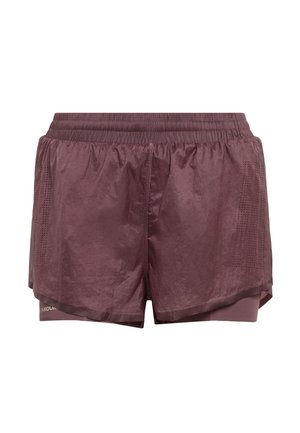 Shorts en bordeaux profond, en tissu léger. Dotés d'une ceinture élastique, d'une doublure intérieure et de détails perforés sur les côtés.