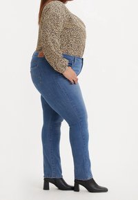 Levi's® Plus Vaqueros rectos - blue denim