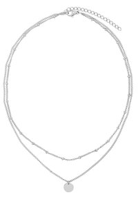 Silberne mehrlagige Halskette mit zarten flachen Ketten, kleinen runden Perlen und einem kreisförmigen Anhänger, alle mit einem hochglänzenden Finish.