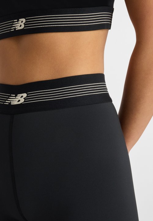 New Balance AC FITTED SHORT 5" WOMENSV1 - Leggings - Trousers - black bk — foto 4