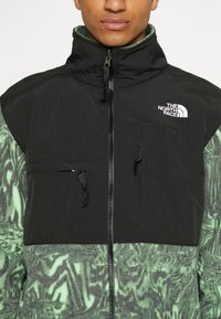 The North Face DENALI - Jakna iz flisa - chlorophyll green/black