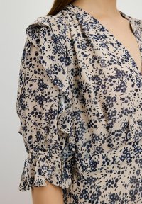 adL SLEEVE DETAILED  - Vestido informal - printed navy blue