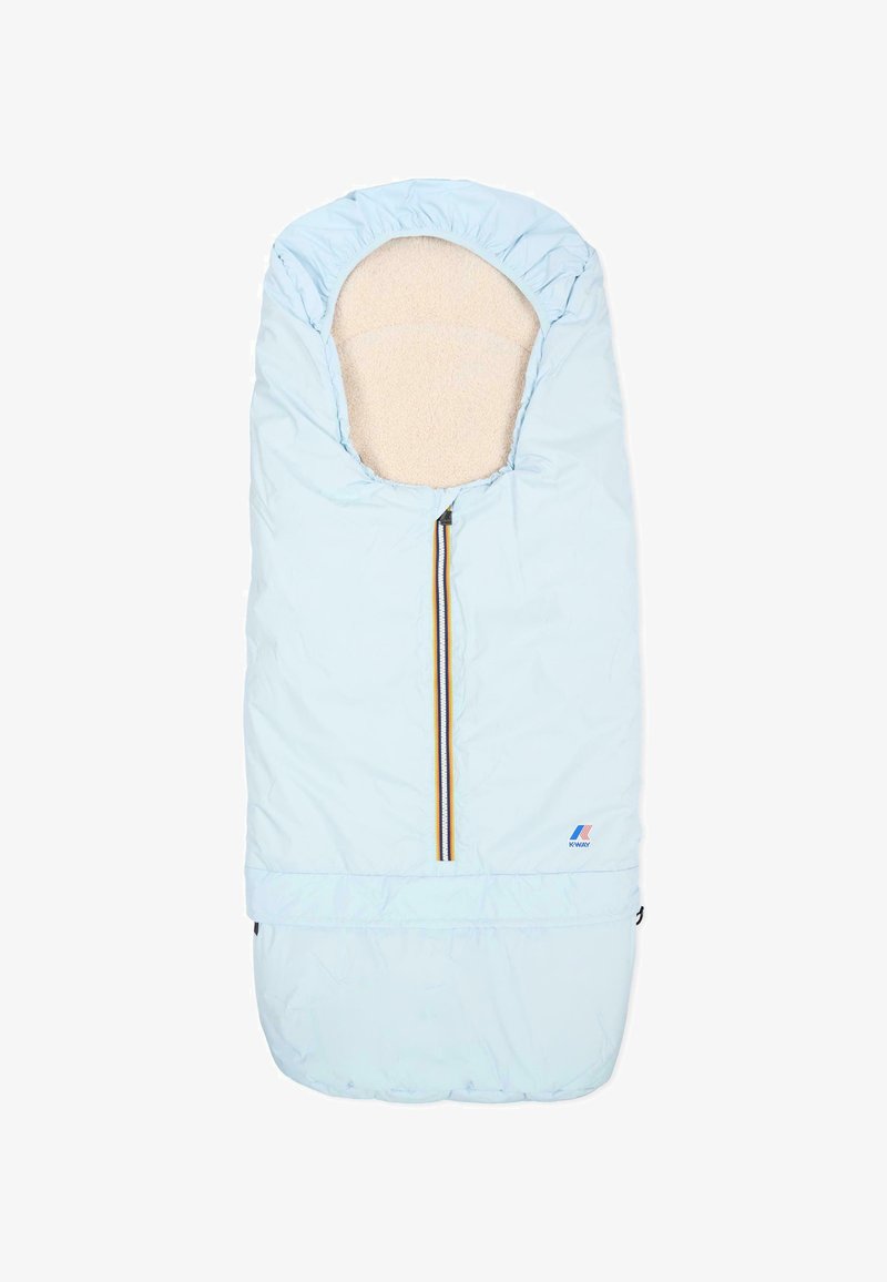 Lichtblauwe geïsoleerde slaapzak met een crèmekleurige voering. Beschikt over een ritssluiting met een multicolore streep en een logolabel aan de zijkant.