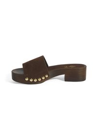 Clogs - brown