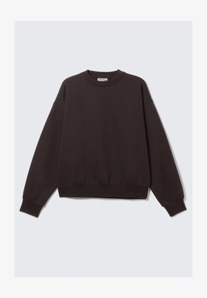 Tumepruun pikkade varrukatega ümara kaelusega sweatshirt ribidega mansettide ja äärtega, lamab heledal taustal.