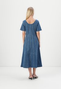 Object OBJLORAY LONG DRESS - Vardagsklänning - medium blue denim