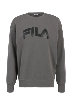 Grå sweatshirt lavet af blødt stof med rund hals, langeærmer og et blankt sort FILA-logo hen over fronten.