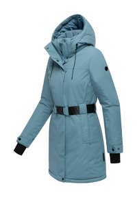 Ljusblå parka med huva, med bälte i midjan, svarta detaljer, dragkedjefront och elastiska muddar. Vattentätt material med en slät yta.