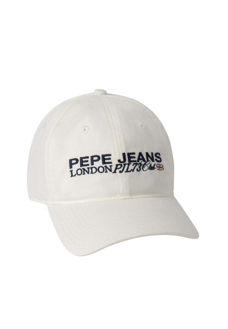 Vit basebollkeps med svart broderad text "PEPE JEANS LONDON PIL 73 Club" och en liten Union Jack-flagga på frontpanelen.