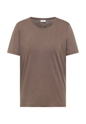 Hnědé tričko s krátkými rukávy a kulatým výstřihem, vyrobené z lehké látky s jemnou texturou a malou značkovou nášivkou uvnitř límce.