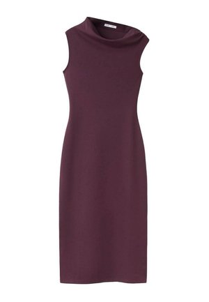 Robe prunes sans manches, longueur au genou, avec un col drapé ample et une silhouette droite.