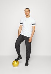 Nike Performance ACEDEMY PANT - Calças de fato de treino - black