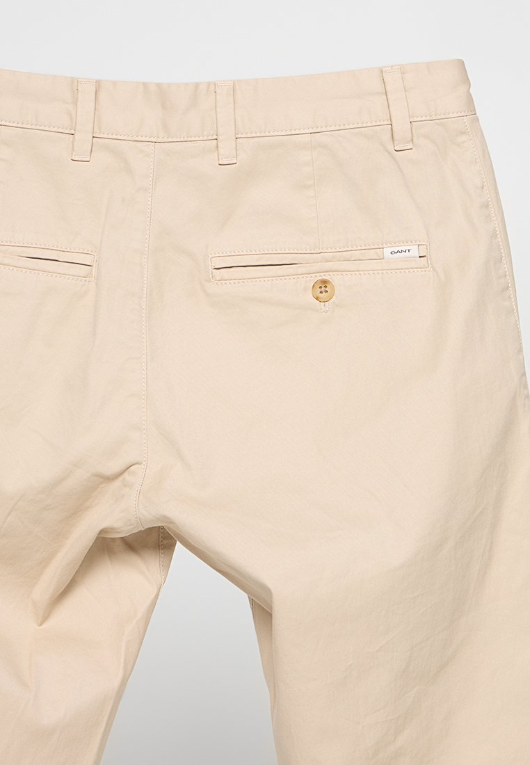 SLIM FIT