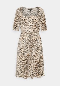 Klänning i leopardtryck med fyrkantig halsringning, korta ärmar, midja med bälte och flödande kjol. Tillverkad av ett lätt, texturerat tyg.