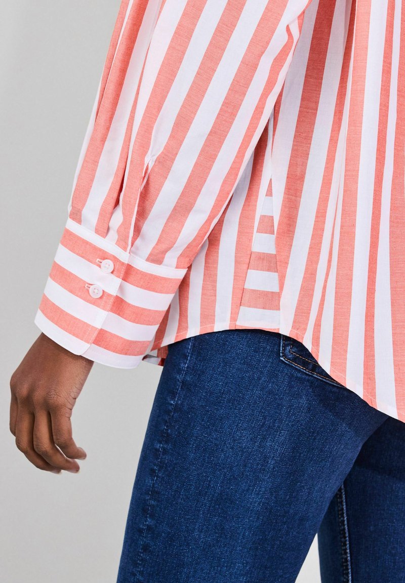 Next BOYFRIEND LONG SLEEVE - Button-down blouse - red/white stripe/red ...