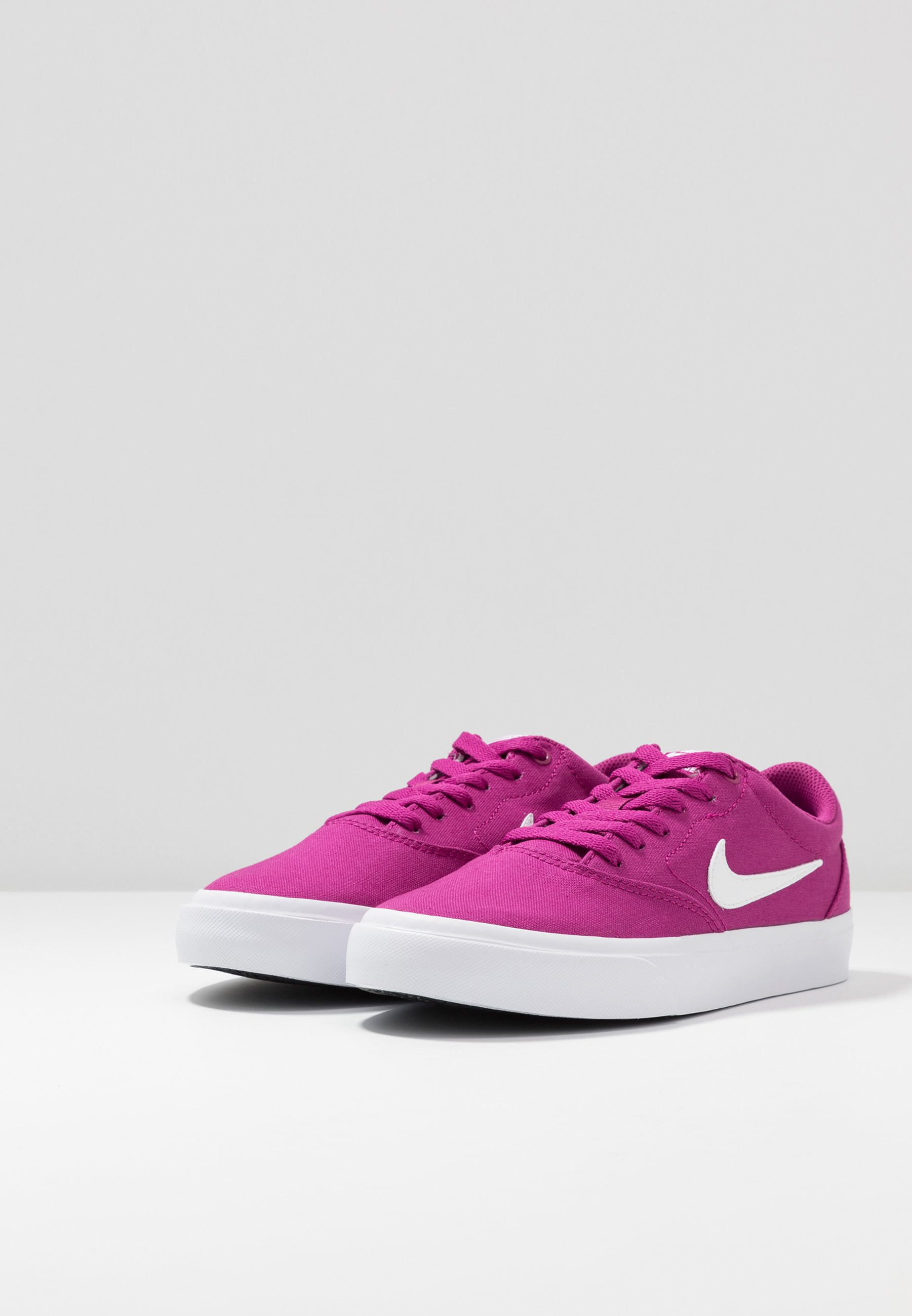 Nike SB CHARGE Joggesko cactus flowerwhite Zalando.no Nike SB CHARGE Joggesko cactus flowerwhite Zalando.no