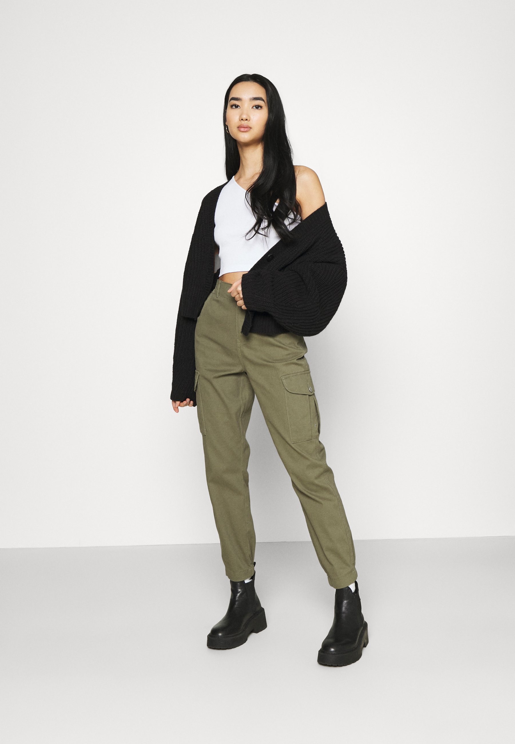 ONLY ONLJENNI LIFE PANT - Pantaloni cargo - kalamata/cachi - Zalando.it