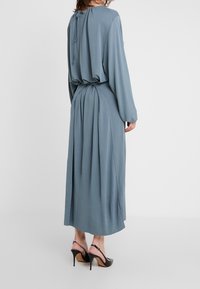 Filippa K Maxiklänning - blue-grey