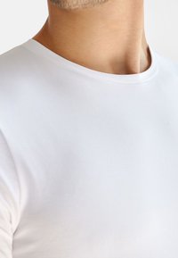 Bread & Boxers CREW-NECK 2 PACK - Undertröja - white