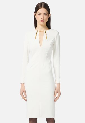 IN CRÊPE LEGGERO CON CATENA GIOIELLO AVORIO - Vestito casual - avorio