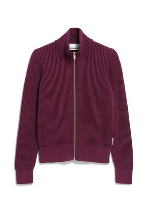 Geribbelde, diep bordeauxrode trui met een hoge kraag en een rits aan de voorkant. Voorzien van lange mouwen en een aansluitende tailleband voor een snug fit.