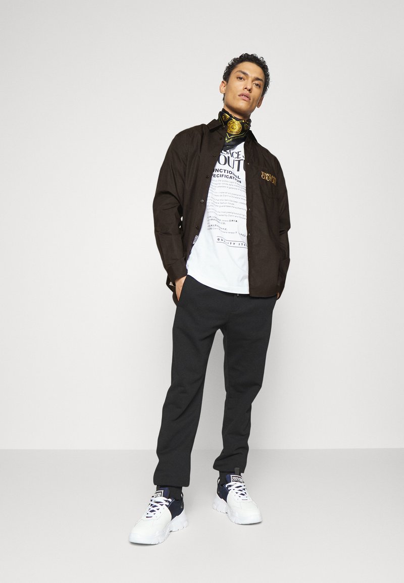 Herren Freizeithemden | Versace Jeans Couture POP BASIC SOFT Hemd black/schwarz - QS35759 Herren Freizeithemden | Versace Jeans Couture POP BASIC SOFT Hemd black/schwarz - QS35759