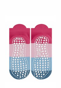 Chaussettes de cheville multicolores avec des sections rose, rose clair et bleue. Semelle avec grip en caoutchouc à pois et bord côtelé en haut.