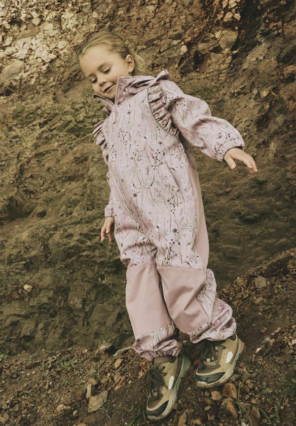 Schneeanzug - pale mauve