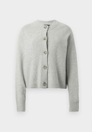 Helehall cardigan, mis on valmistatud pehmest kangast, ringja kaelaaugu, pikkade varrukate ja ees aknaga, millel on suured ümmargused nupud.