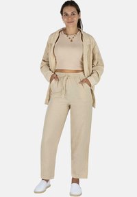 Normani SET - Stoffhose - beige