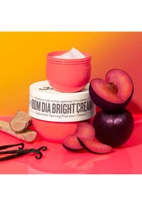 Sol de Janeiro BOM DIA BRIGHT CREAM - Baume pour le corps