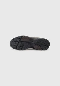 Lacoste STORM - Tenisice - dark brown