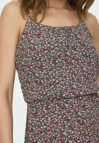 ONLY GEMUSTERTES TRÄGER - Rochie maxi - balsam green