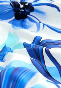 Unselected, white blue porcelain