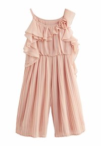 Combinaison rose sans manches plissée avec haut à volants, bretelle tombante et détail fleur en tissu sur un côté.