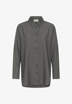 Tumehall pika varrukaga nööpidega särk, millel on õhukesed valged vertikaalsed triibud ja terav krae.