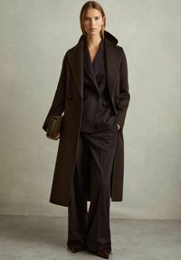 Reiss FIT - LUCIA DOUBLE BREASTED BLINDSEAM  - Mantel - chocolate