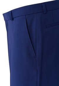 Navy Hosen aus glattem Stoff haben eine flache Vorderseite mit Seitentaschen und einer einzelnen Gesäßtasche. Nähte sind sichtbar.