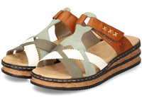 Sandales à bout ouvert avec des brides en cuir vert, beige et blanc, un design texturé, une semelle en liège et des accents décoratifs cousus.