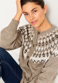 Cellbes of Sweden Strickjacke - beige patterned