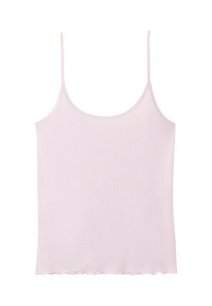 Camisole rose pâle sans manches avec fines bretelles spaghetti et un ourlet légèrement froufrouté sur fond blanc.