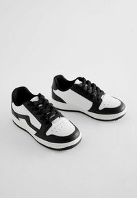 Next Sneaker low - white  black