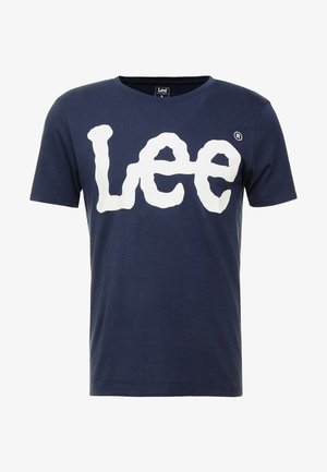 T-shirt en coton bleu marine avec un grand logo blanc "Lee". Manches courtes et col rond classique. Texture douce et lisse.