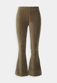 Pantalon évasé côtelé vert olive en tissu doux avec une ceinture élastique et une partie supérieure ajustée qui s'élargit vers le bas.